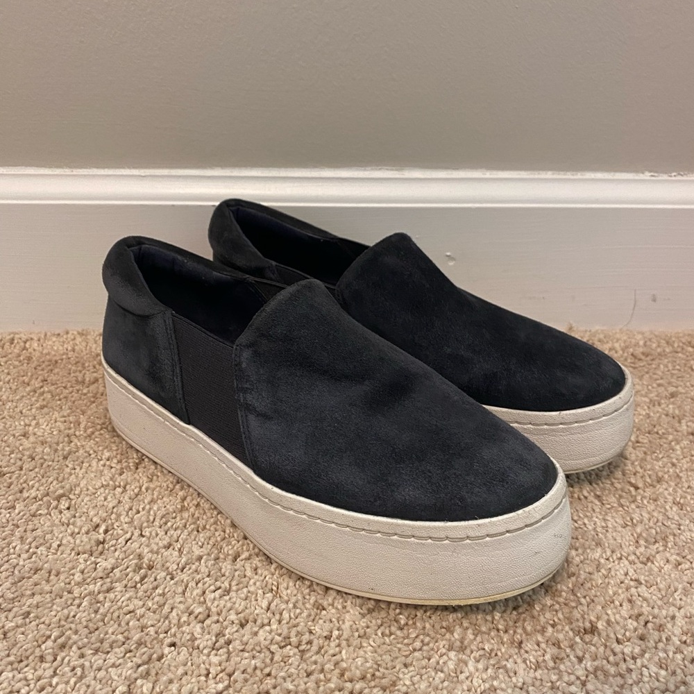 Vince Warren Sneaker - Navy Suede